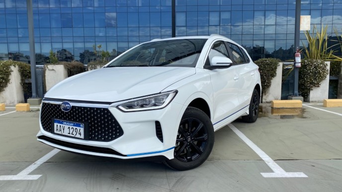 BYD E2